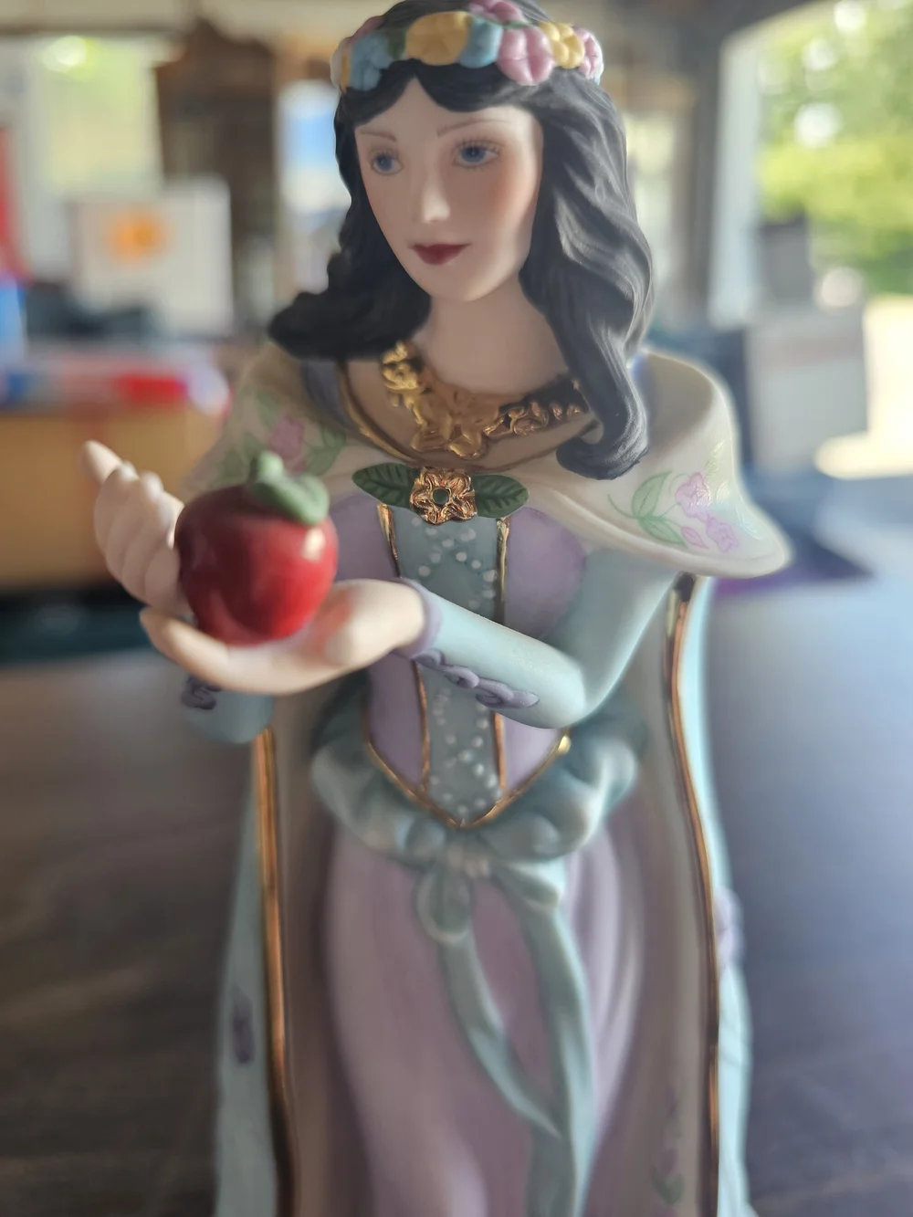 Decorative Porcelain Princess Figurine in Lavender and Mint with Red Apple❤️❤️
